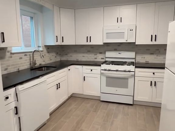 2nd image of 7550 Furmanville Ave #3