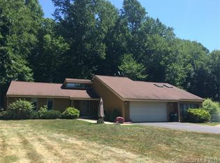 43 Short Rocks Rd, Branford, CT 06405