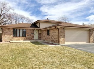 14457 Kenneth Ave, Midlothian, IL 60445