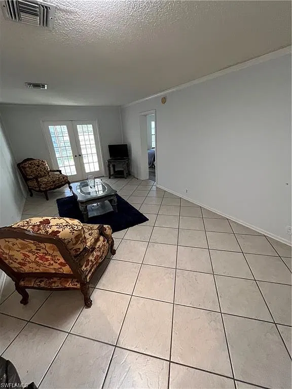 2 bed, 2.0 bath, 950 sqft, $1,600 — Photo 2