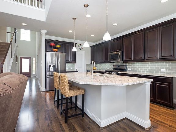 3rd image of 8222 Oxbow Manor Ln