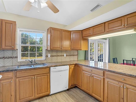 4th image of 415 NW 6th ST