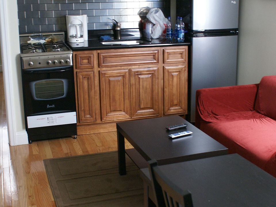 1st image of 213 W 28th St APT 15