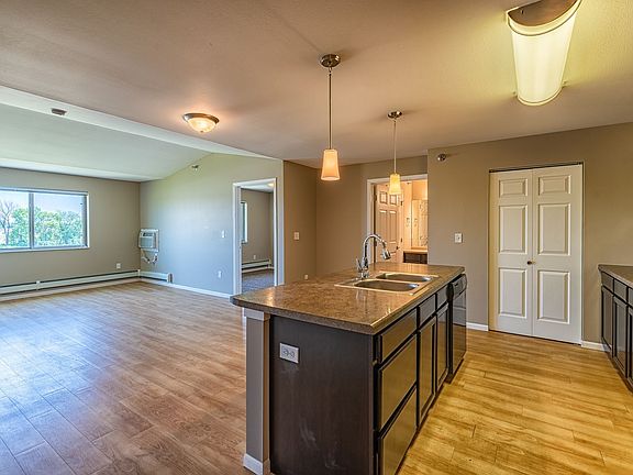4th image of 5000 Curran Ct #302