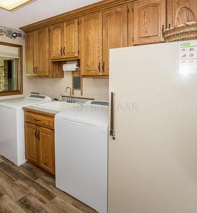 3rd image of 619 8th Ave E