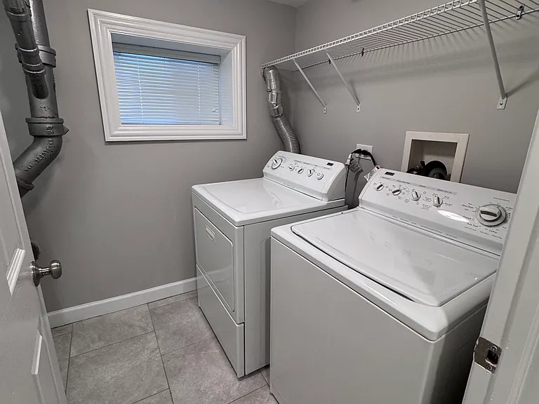 6145 N Meade Ave #G — Photo 9