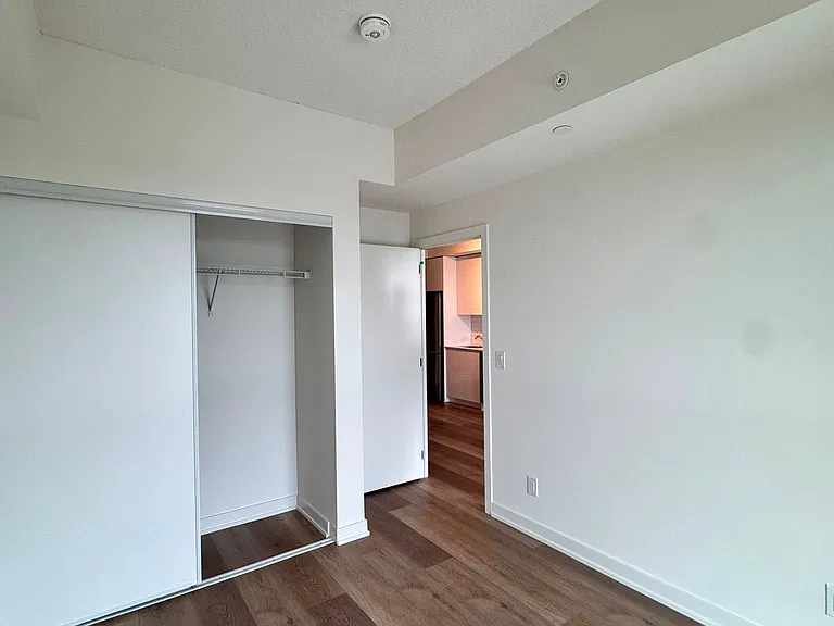 33 Erie Ave #711 — Photo 9