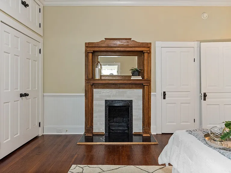 402 S Chester St — Photo 16