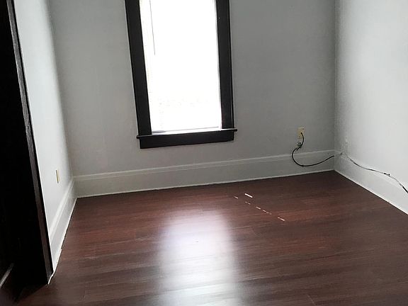 5th image of 166 Sylvester St #A