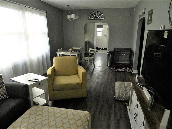 4th image of 1513 Meridian Ave