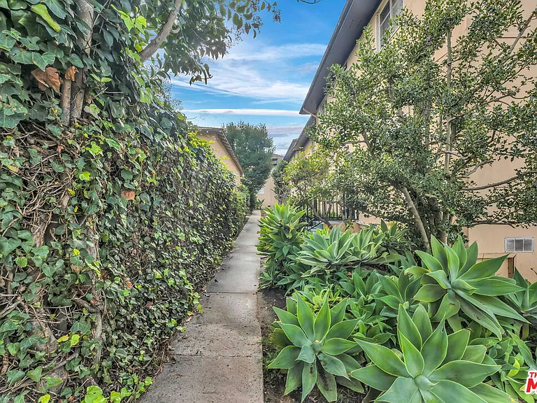 4121 Santo Tomas Dr #A — Photo 8