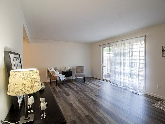 5th image of 7970 Mentor Ave APT I2