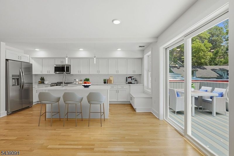 1st image of 116 Valley St #2