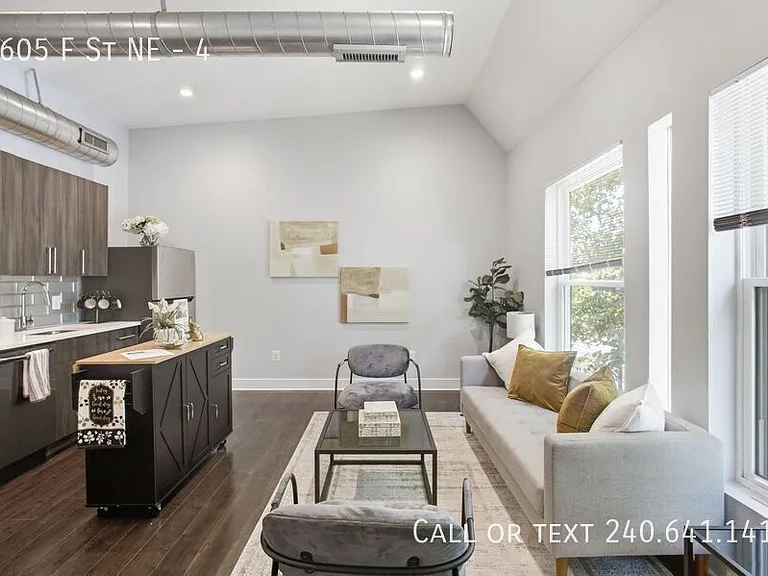 1605 F St NE #4 — Photo 1