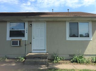 104 W Shawnee St, Gardner, KS 66030