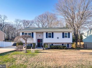 7828 Elizabeth Rd, Pasadena, MD 21122