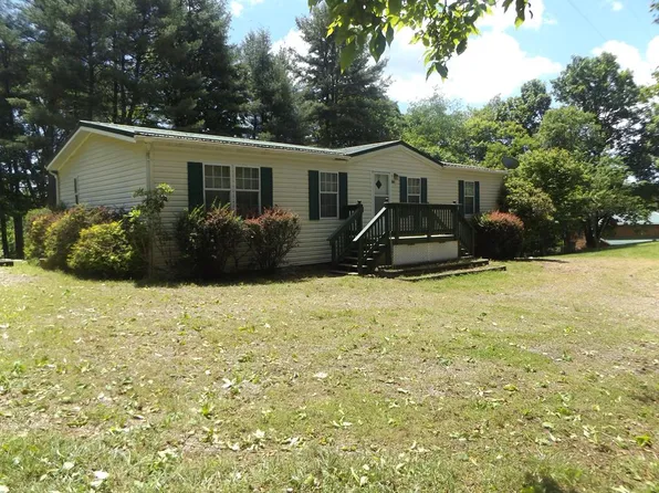 2100 Marian Rd, Dugspur, VA 24325