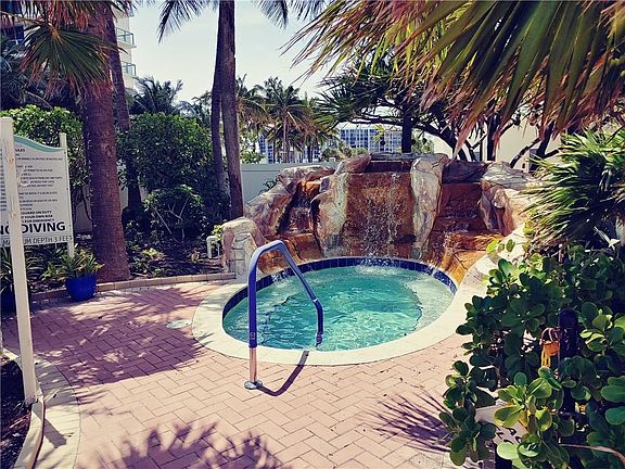 5th image of 3001 S Ocean Dr APT 109