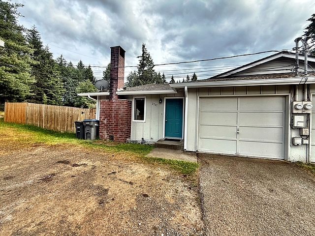 1st image of 2707 SE Sedgwick Rd #1