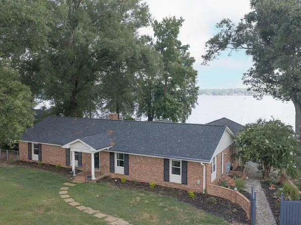 108 Cape Charles Ct, Ninety Six, SC 29666