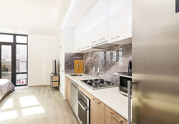2nd image of 111 Mulberry St #2F