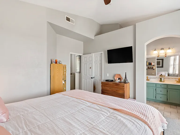537 Sweet Pea Pl — Photo 21