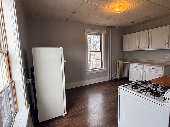 4th image of 306 E Houghton Ave #2R