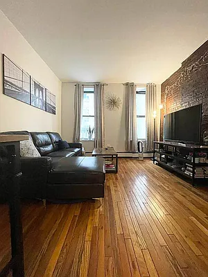 Rented by Oxford Property Group | media 9