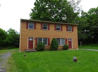 10928-30 Antrim Ct, Greencastle, PA 17225