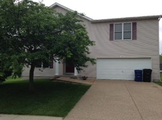 1604 Fairway Valley Dr, Wentzville, MO 63385