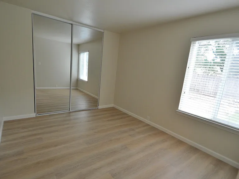 7275 Valley Trails Dr — Photo 14