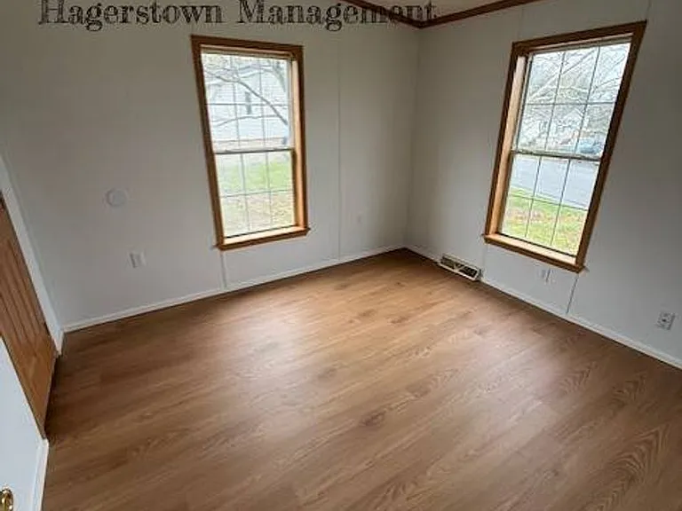 11906 Heather Dr — Photo 13