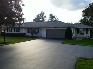 6148 Townline Rd, Lockport, NY 14094