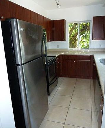 3rd image of 2825 Sheridan Ave APT 5