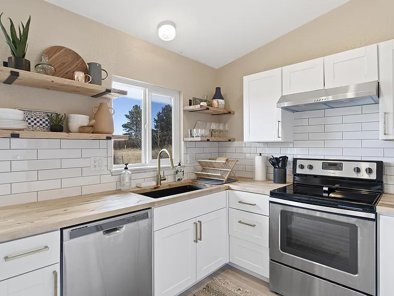 500 Trumbull Ln — Photo 13