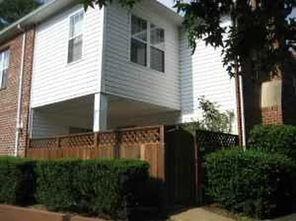 393 Summerwalk Cir, Chapel Hill, NC 27517