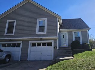 619/621 E Shawnee St, Gardner, KS 66030