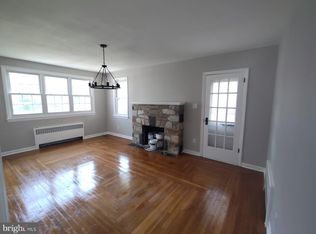 140 Gainsboro Rd, Lawrence Township, NJ 08648