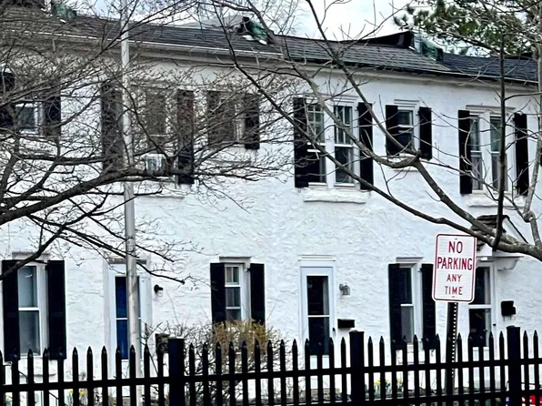 858 County Line Rd, Bryn Mawr, PA 19010