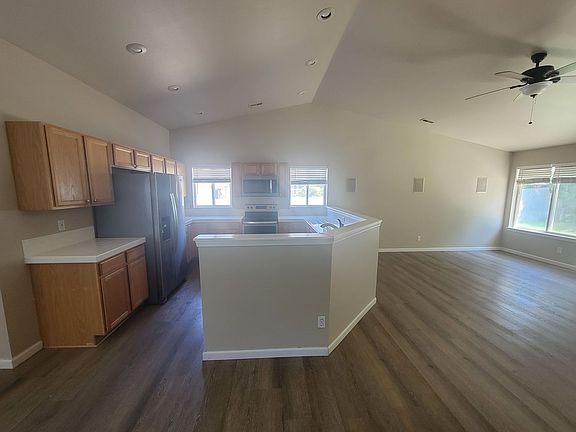 5th image of 2504 Ficus Dr