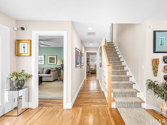 3rd image of 1085 Ocean Avenue