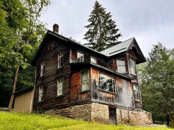 472 Zion Rd, Irvona, PA 16656