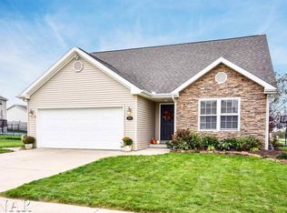 201 Springdale Ave, Bloomington, IL 61704