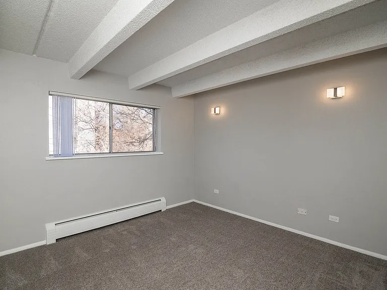 999 N Pearl St — Photo 23
