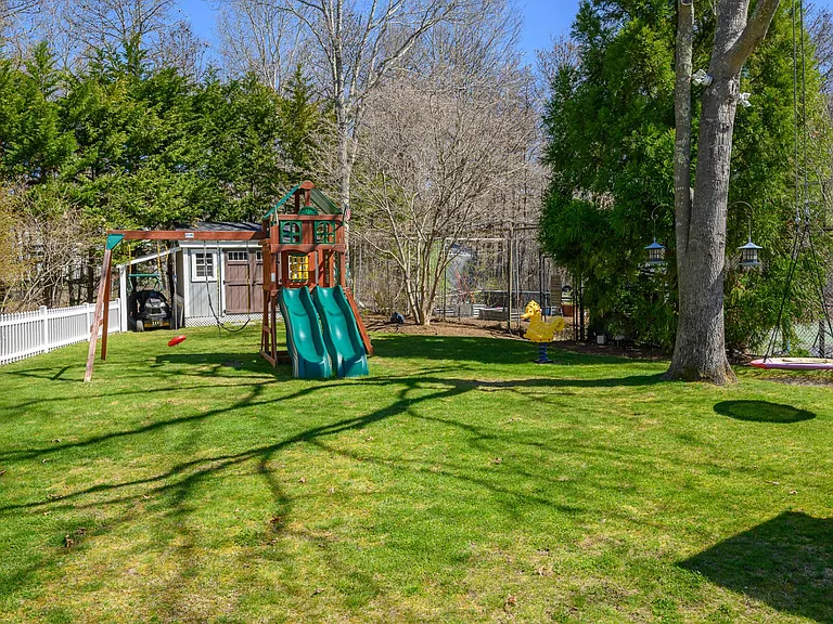 3 Rosebud Ln — Photo 44