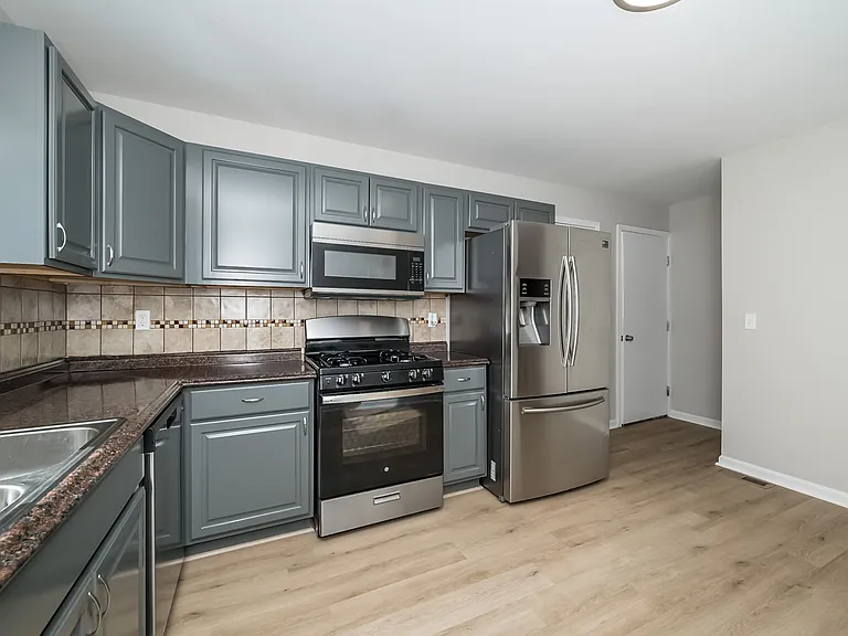 3282 Malinda Ct — Photo 9
