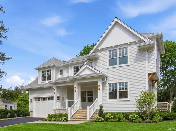 8 Club Road, Sea Cliff, NY 11579