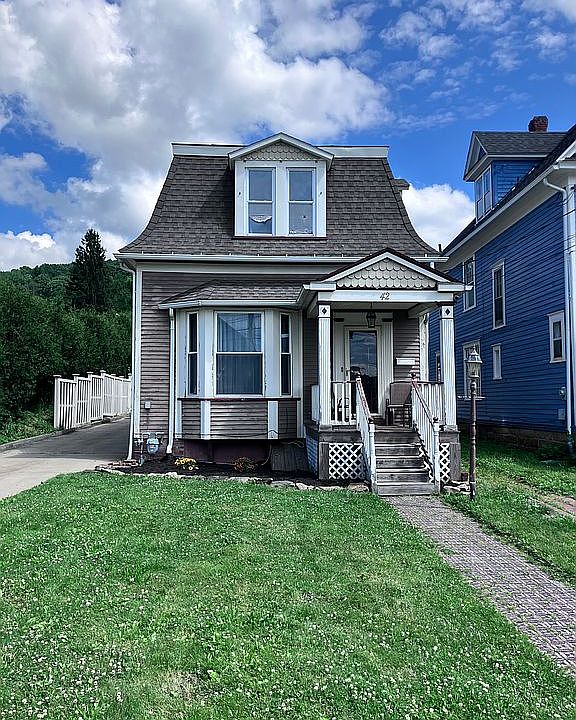 1st image of 42 School St