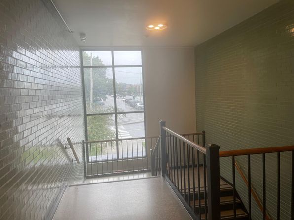 45 Poplar Dr APT 206