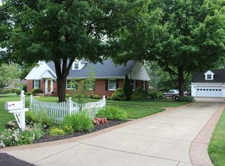 325 Minerva Pl, Paducah, KY 42001